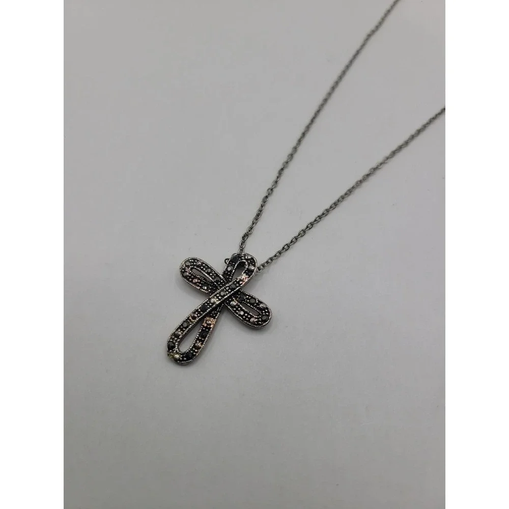 Silver Tone Cross Pendant Necklace Rhinestone Openwork Religious Faith Jewelry